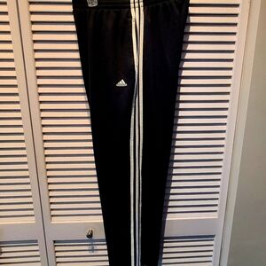 Adidas Mens Workout Pants. Size M. Color Black. Gently used. Good condition.